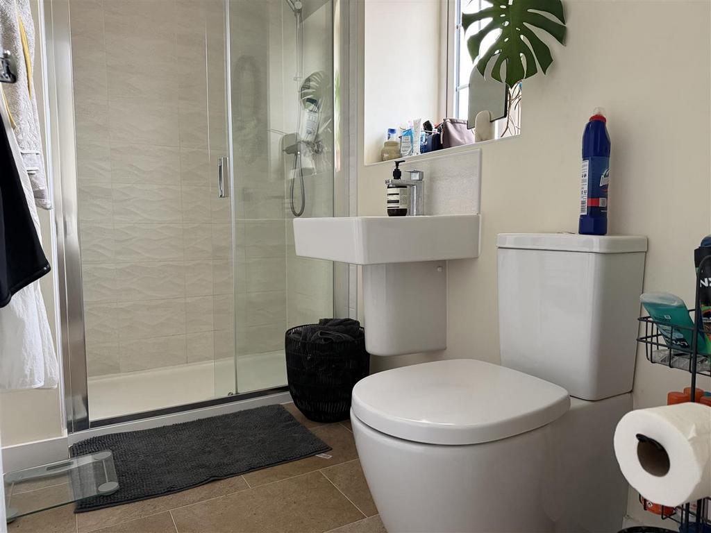 Master En-Suite