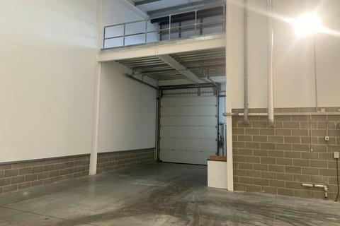 Warehouse to rent, 14 Wandle Way Mitcham CR4 4FG