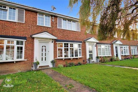 3 bedroom semi-detached house for sale, Bideford Gardens, Luton, Bedfordshire, LU3 1UE