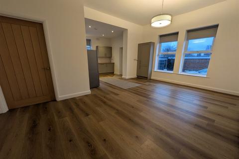 undefined, Laburnum Grove, Beeston, NG9 1QN
