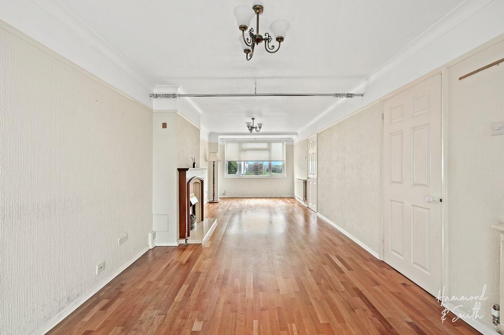 Lounge / Dining Room
