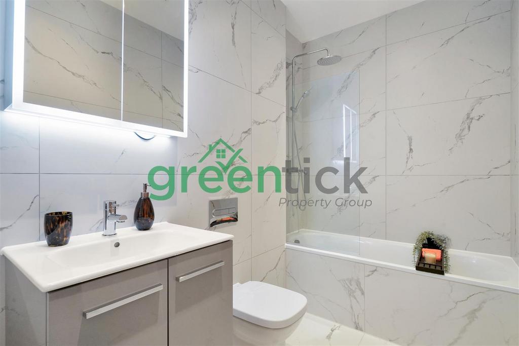 1 bed THE STOW, HARLOW - Je8a U8 NWTp4 O2 D6mou HO.jpg
