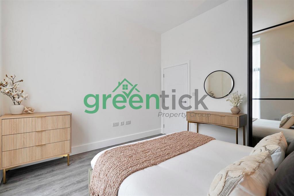 1 bed THE STOW, HARLOW - 1m FYn DXWLRpzz4 Viqj OZ.jpg