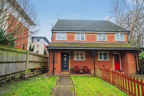 Union Street, Farnborough, GU14