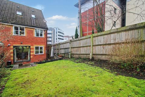 undefined, Union Street,  Farnborough, GU14