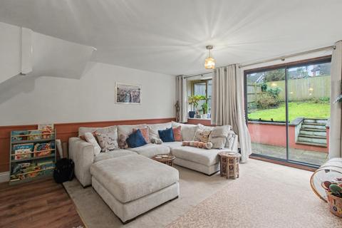 undefined, Union Street,  Farnborough, GU14