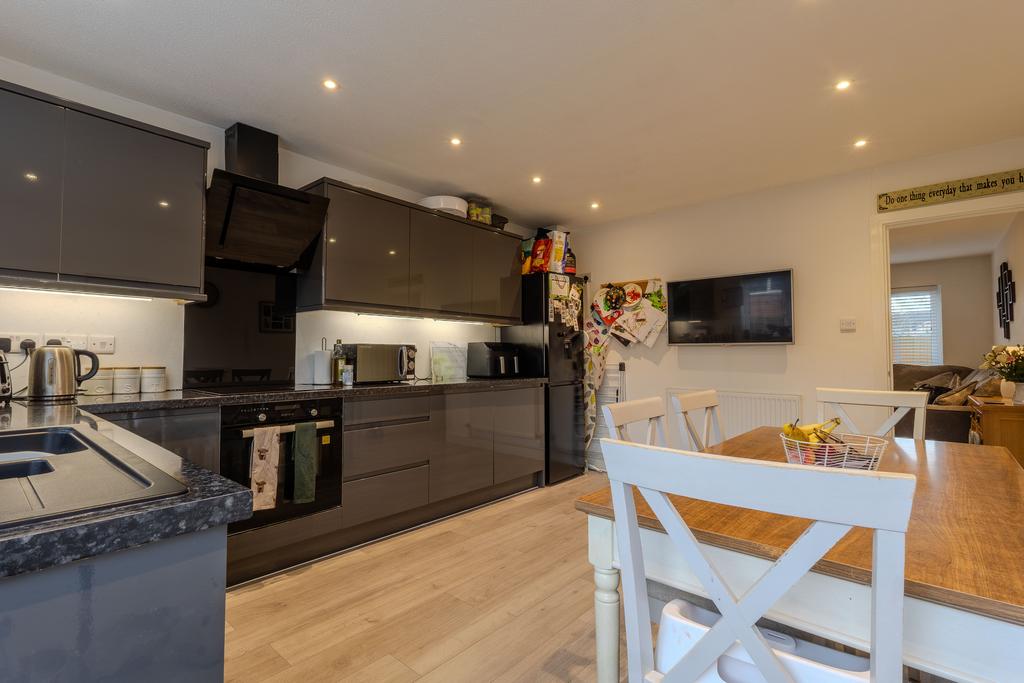 Kitchen Dining Room (2)