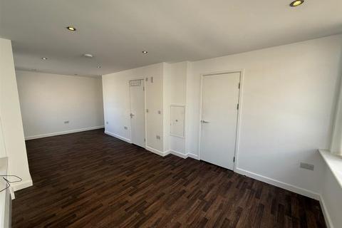 undefined, BOURNEMOUTH STUDIO WITH PARKING