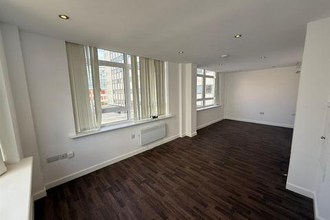 undefined, BOURNEMOUTH STUDIO WITH PARKING