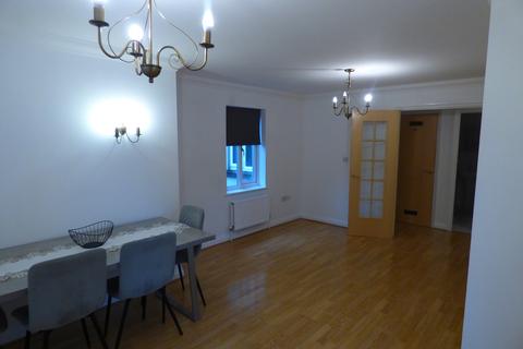 2 bedroom flat for sale, Junction Road, Romford, RM1