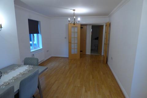2 bedroom flat for sale, Junction Road, Romford, RM1