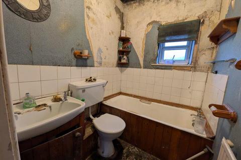 2 bedroom terraced house for sale, 8, East Parade Baildon, BD17 6LY