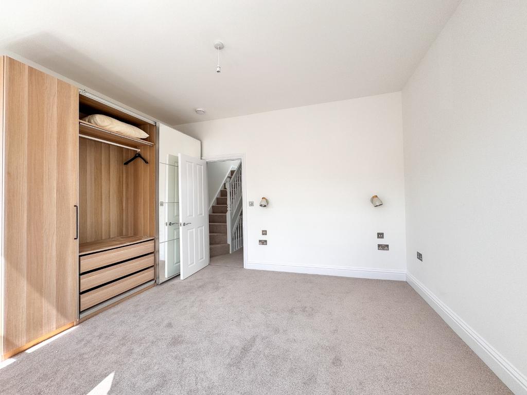 Walk-in wardrobe