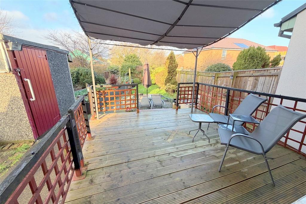 Rear Decked Area