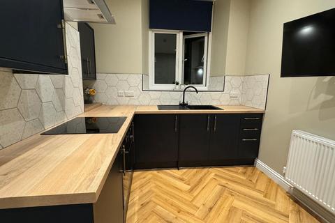 2 bedroom flat to rent, Flat 2, 40 Westbury Street Swansea