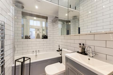 2 bedroom flat for sale, Lower Sloane Street, Chelsea, London