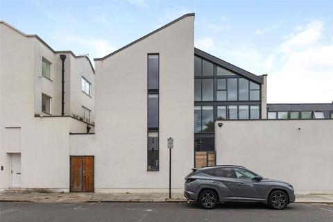 4 bedroom end of terrace house for sale, St. Stephens Avenue, London, W12