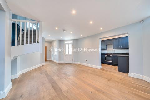 undefined, Willoughby Lane, Bromley, BR1