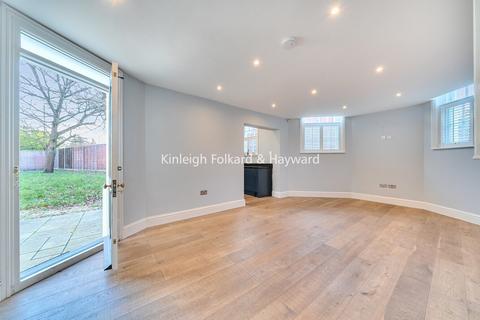 undefined, Willoughby Lane, Bromley, BR1