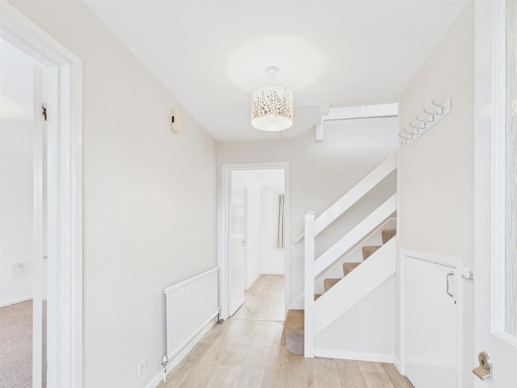 4-bed-house-leckhampton-11.jpg