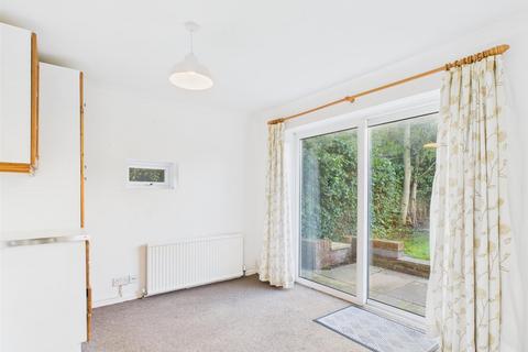 undefined, Leckhampton GL53 9EW