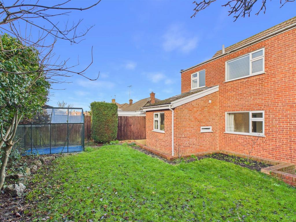 4-bed-house-leckhampton-3.jpg