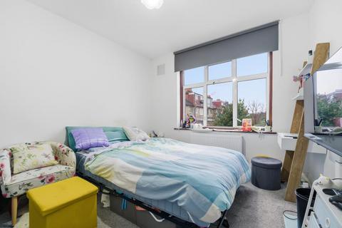 3 bedroom apartment for sale, Northfields Ave W5