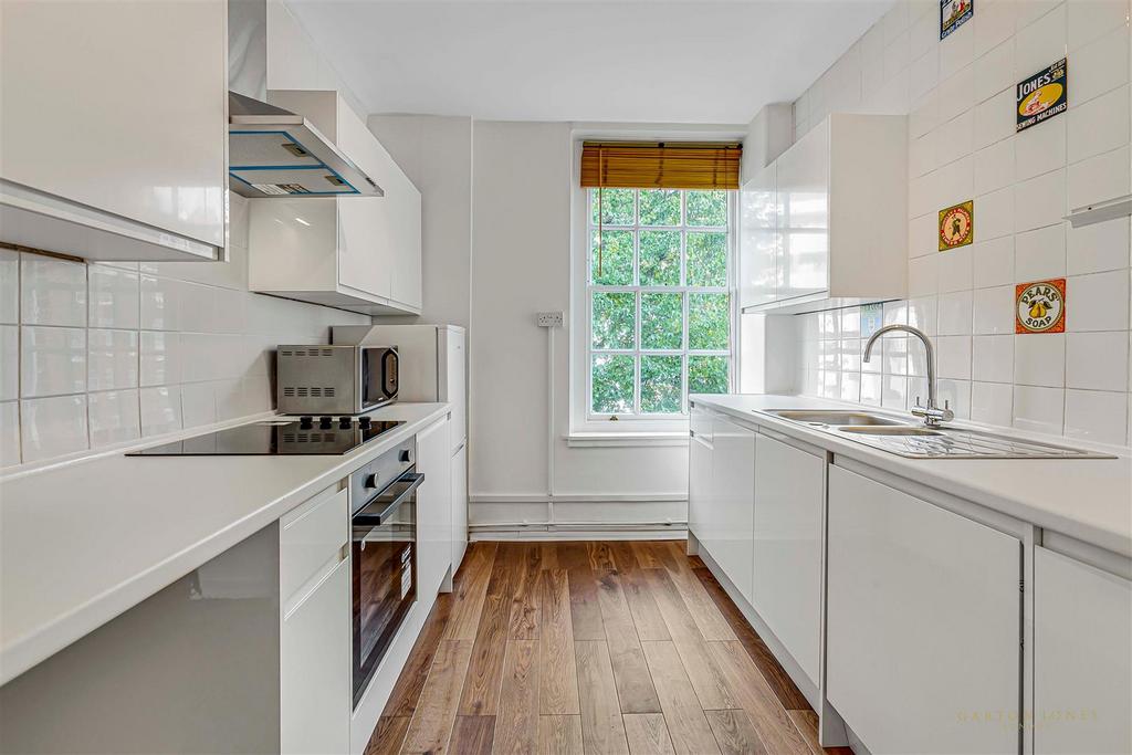 Kitchen.JPG