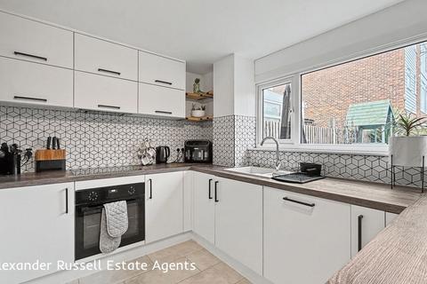 6 bedroom terraced house for sale, Westgate Bay Avenue, Westgate-on-Sea, CT8