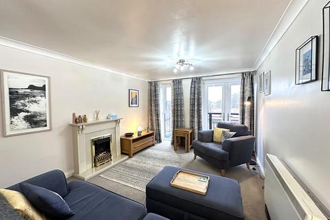 2 bedroom flat for sale, Mountside, Scarborough, YO11