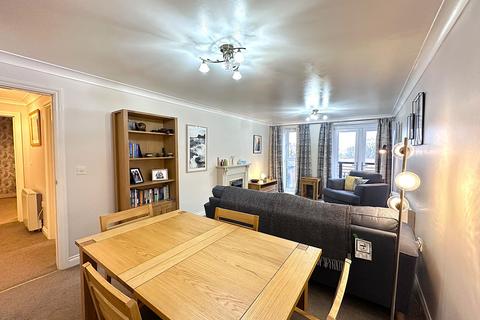 2 bedroom flat for sale, Mountside, Scarborough, YO11