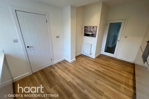 4 bedroom bungalow to rent, LEICESTER LE9