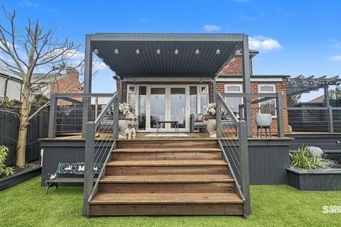 4 bedroom detached house for sale, Little Barn Lane, Mansfield, NG18