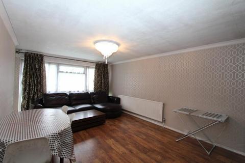 2 bedroom flat to rent, Brompton Court, Stanmore HA7