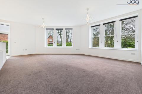 2 bedroom property for sale, Kershaw Drive | A Rare Ground-Floor Home with Parking and Outdoor Space