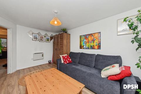 2 bedroom apartment for sale, Stone Bridge Lea, Farnley Crescent, Leeds