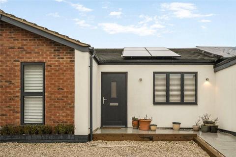 2 bedroom bungalow for sale, The Maltings, Chackmore, Buckinghamshire, MK18
