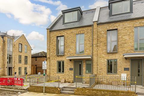 undefined, Hampden Road, Kingston Upon Thames KT1