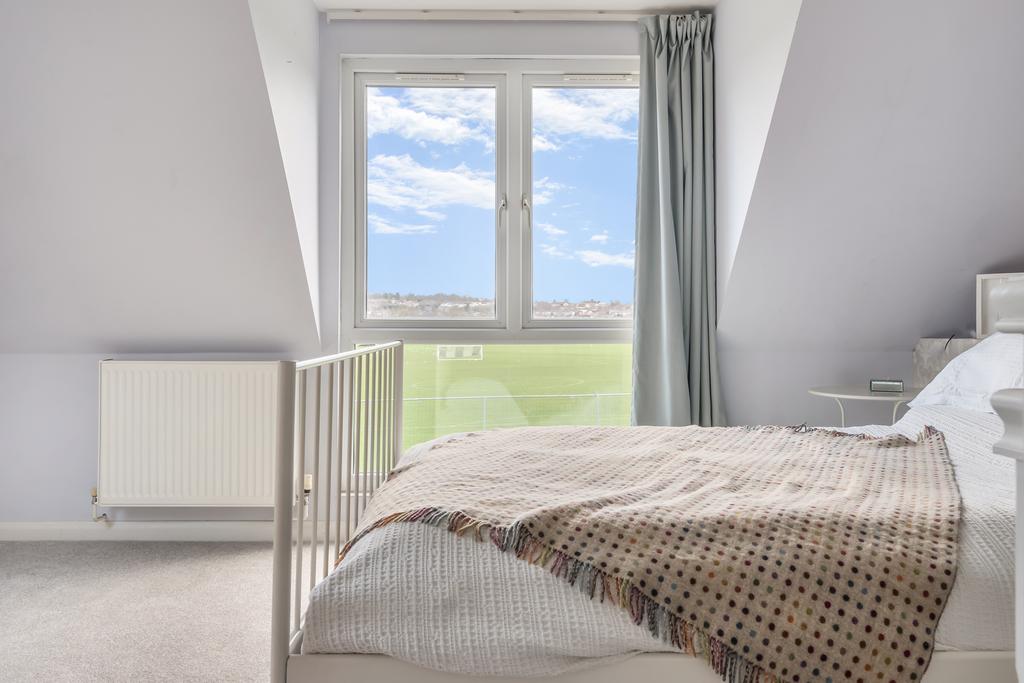 Bedroom/View