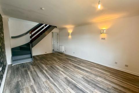 2 bedroom semi-detached house to rent, Burners Close, Burgess Hill, West Sussex, RH15 0QA
