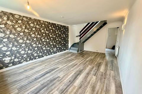 2 bedroom semi-detached house to rent, Burners Close, Burgess Hill, West Sussex, RH15 0QA