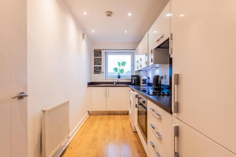 2 bedroom apartment for sale, Vickers Green, Crayford