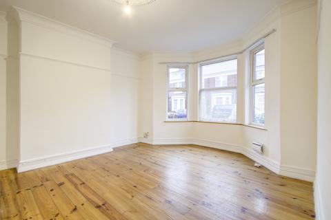 2 bedroom flat to rent, Park Road, Wallsend,