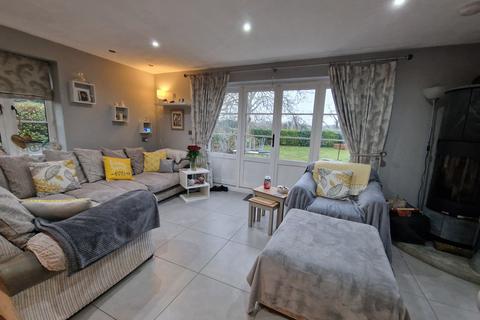 3 bedroom detached house for sale, Racefield Close, Gravesend DA12