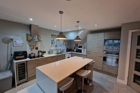 3 bedroom detached house for sale, Racefield Close, Gravesend DA12