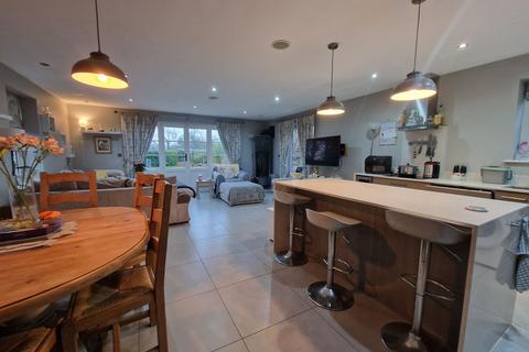 3 bedroom detached house for sale, Racefield Close, Gravesend DA12