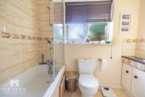 4 bedroom detached house for sale, Trentham Avenue, Bournemouth, BH7 7