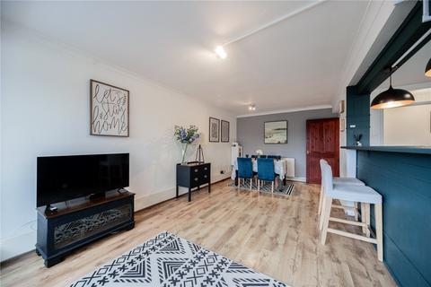 2 bedroom apartment for sale, Maidstone Road, London, N11