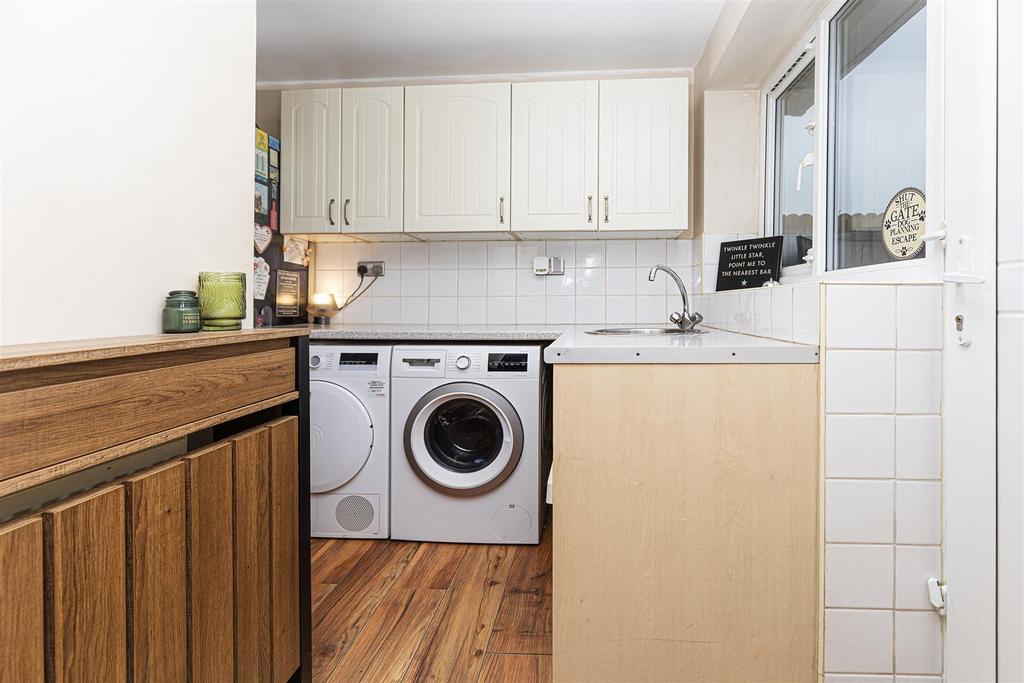 Bramleys Estate Agents - Mountain View - Halifax (