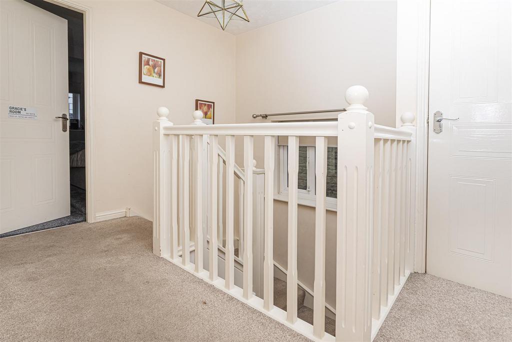 Bramleys Estate Agents - Mountain View - Halifax (